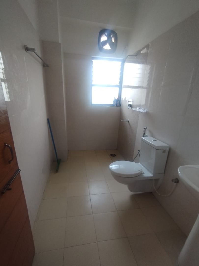 Unfurnished 4bhk in Soniya Complex, Lakhimi Path, Beltola Tiniali, Guwahati, Assam, India for Rent